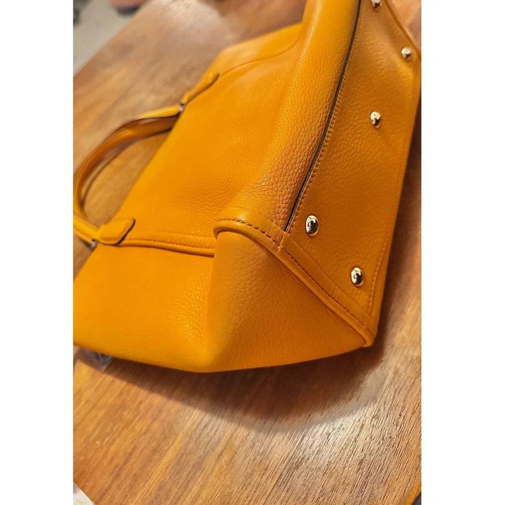 Gucci Soho Small Leather Tote Orange Pebbled Interlocking G Tassel Handbag